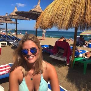 Meet your Posher, Claire